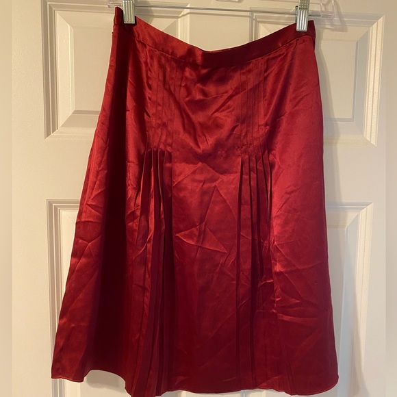 Marc Jacob’s 100% Silk  Skirt - Picture 3 of 5